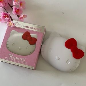 Hello Kitty Impressions Kawaii Compact Mirror magnifying with light NWT